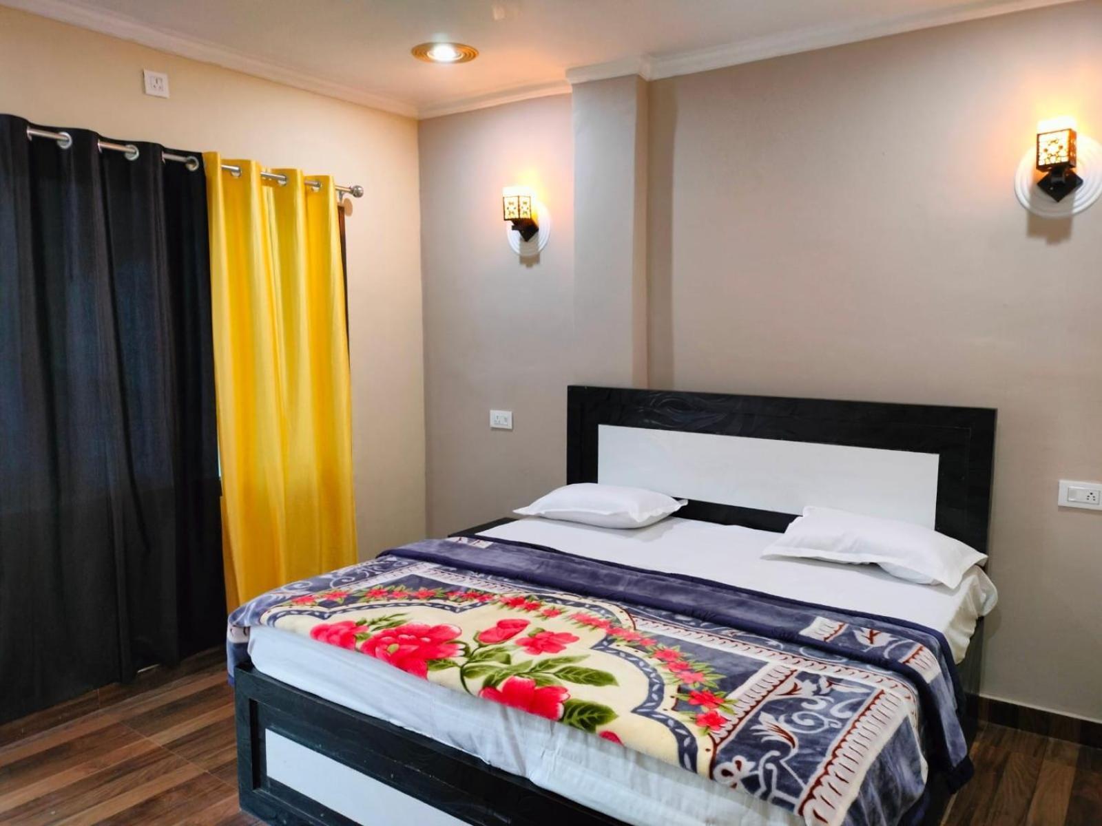 Mohit Paying Guest House Varanasi Exterior foto